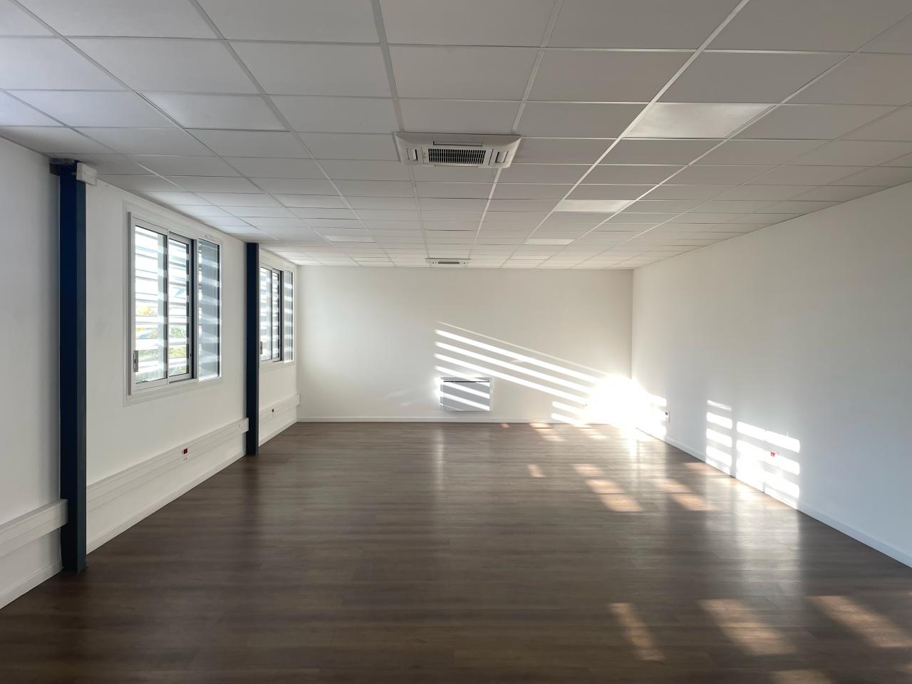 Local d'activité Aix-en-Provence 762m² Location local d'activité Aix-en-Provence Bouches-du-Rhône OLACT2427926 1